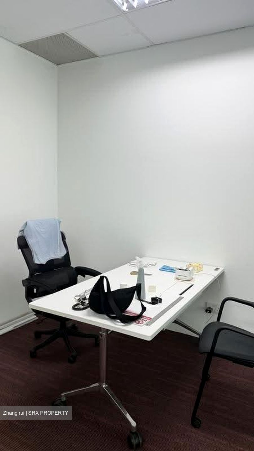 Sunshine Plaza (D7), Office #630586461